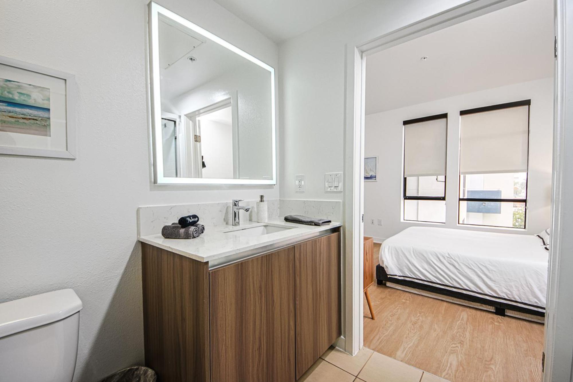 The Carlton- Modern-Luxury 2 Master Suites In Hrt Of Sm Steps To Ocean Ave Los Angeles Exterior photo